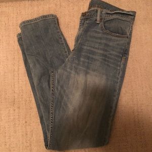 Light wash make denim jeans